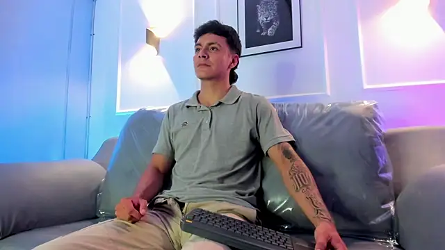 Leo santoro online show from 7, 4, 2026