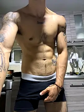 Snapshot of Leo_santoro chatting on 4, 10, 2025 Leo santoro online show from 4, 10, 2025