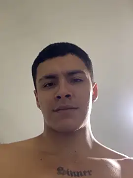 Snapshot of Leo_santoro chatting on 10, 9, 2025 Leo santoro online show from 10, 9, 2025