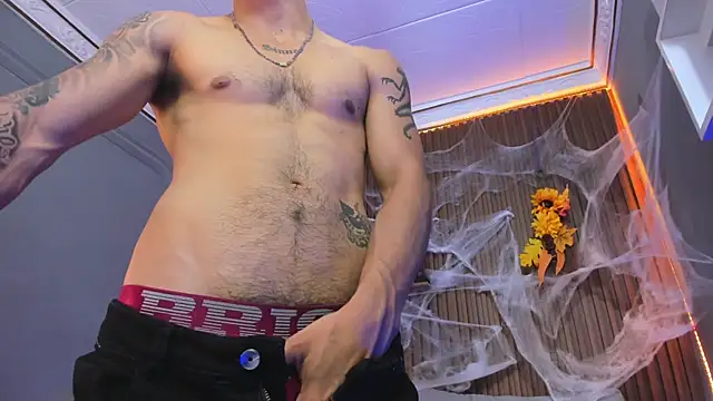 Snapshot of Leo_santoro chatting on 12, 10, 2025 Leo santoro online show from 12, 10, 2025