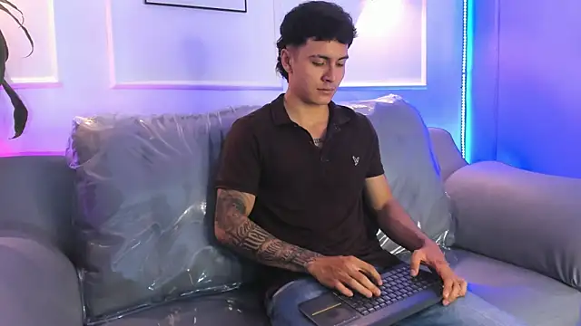 Leo santoro online show from 13, 3, 2026