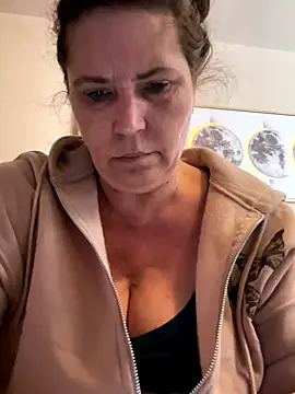 petalsexy online show from 13, 10, 2025