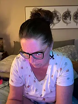 petalsexy online show from 1, 10, 2025