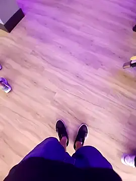 cicinha3657 online show from 13, 4, 2026