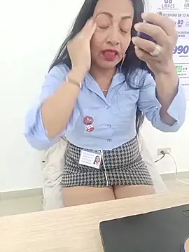 Snapshot of PAULA20- chatting on 25, 11, 2025 PAULA20- online show from 25, 11, 2025