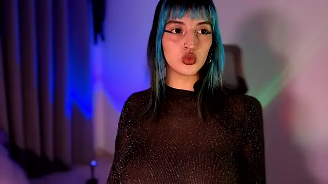 Snapshot of Blueee_cat chatting on 19, 7, 2026 Blueee cat online show from 19, 7, 2026