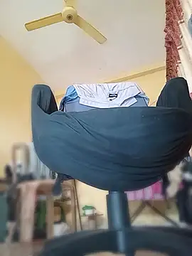 femboyslqueen online show from 18, 2, 2026