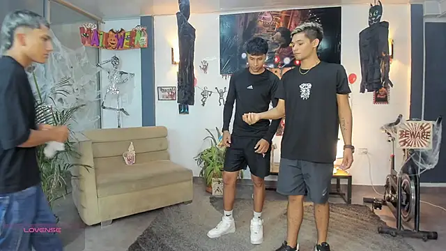 Bisexlifehot   online show from 24, 10, 2025