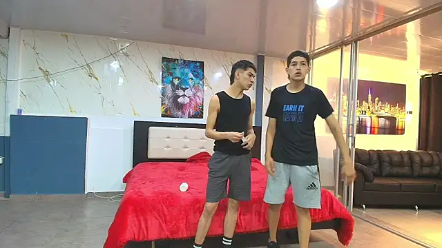 Bisexlifehot   online show from 11, 4, 2026