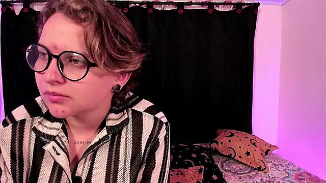 Snapshot of CrazyCakes_ chatting on 3, 3, 2026 CrazyCakes online show from 3, 3, 2026