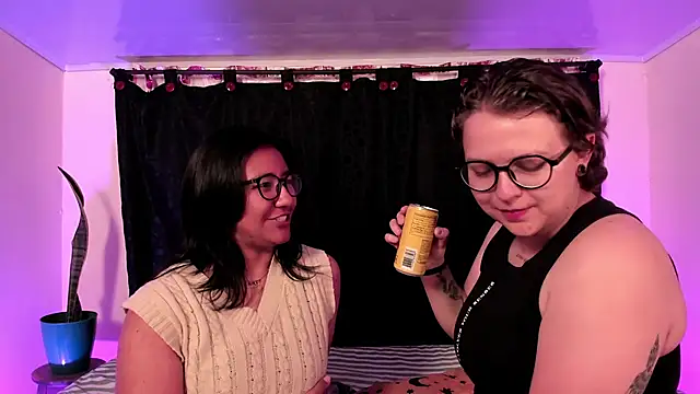 CrazyCakes  online show from 6, 3, 2026