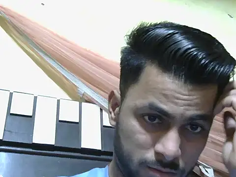 ursdreamperson online show from 23, 4, 2026