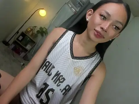 Snapshot of Mysterious_tgirl chatting on 3, 8, 2026 Mysterious tgirl online show from 3, 8, 2026