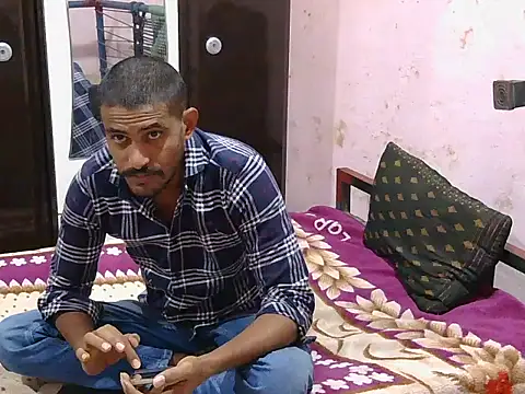 Snapshot of krishjaat43 chatting on 19, 12, 2025 krishjaat43 online show from 19, 12, 2025