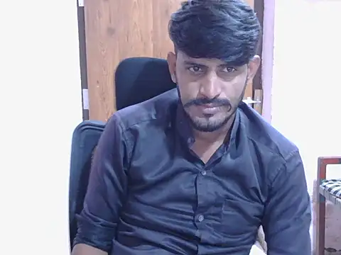 Snapshot of krishjaat43 chatting on 18, 11, 2025 krishjaat43 online show from 18, 11, 2025