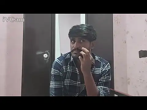 Snapshot of krishjaat43 chatting on 18, 10, 2025 krishjaat43 online show from 18, 10, 2025