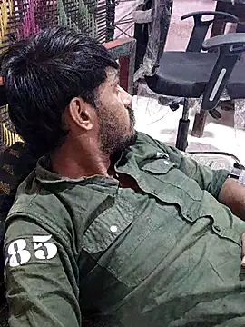 Snapshot of krishjaat43 chatting on 4, 11, 2025 krishjaat43 online show from 4, 11, 2025