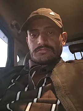 Snapshot of krishjaat43 chatting on 17, 12, 2025 krishjaat43 online show from 17, 12, 2025