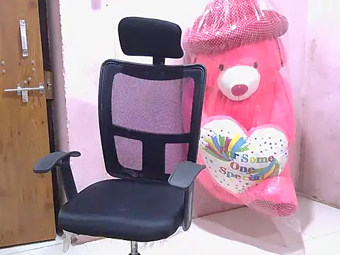 Snapshot of krishjaat43 chatting on 17, 12, 2025 krishjaat43 online show from 17, 12, 2025