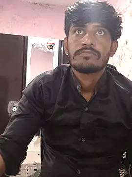 Snapshot of krishjaat43 chatting on 26, 10, 2025 krishjaat43 online show from 26, 10, 2025