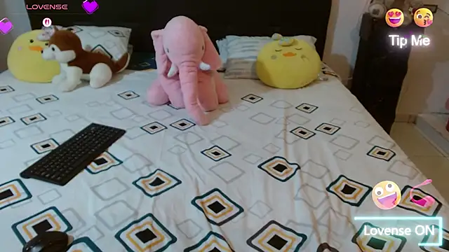 Snapshot of angelly__kate chatting on 11, 11, 2025 angelly kate online show from 11, 11, 2025