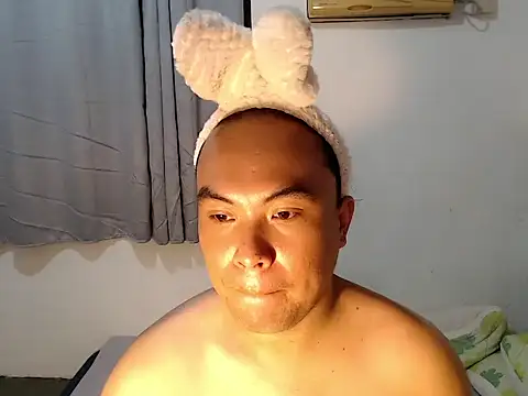 asianayumi online show from 5, 4, 2026