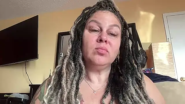 number1slut online show from 13, 5, 2026