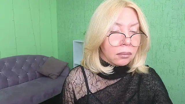 Wendy Waves online show from 13, 11, 2025