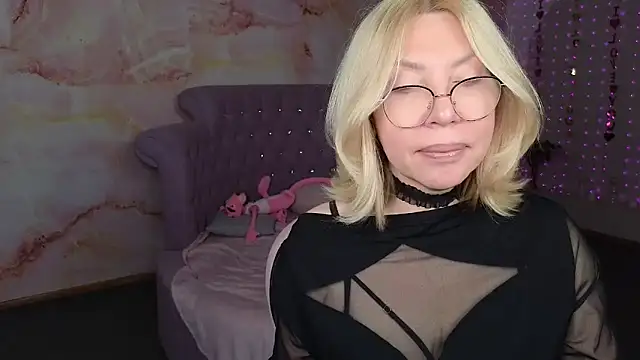 Wendy Waves online show from 13, 9, 2025