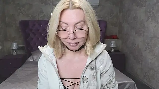 Wendy Waves online show from 2, 4, 2026