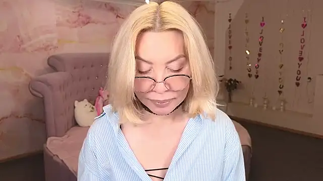 Wendy Waves online show from 19, 10, 2025