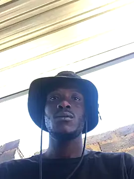 Snapshot of cuminsidebby chatting on 23, 11, 2025 cuminsidebby online show from 23, 11, 2025