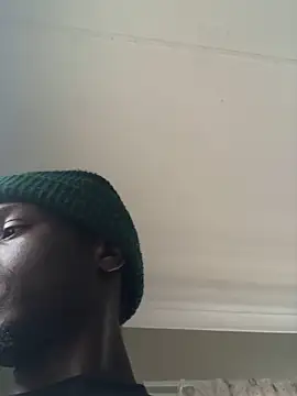 Snapshot of cuminsidebby chatting on 28, 10, 2025 cuminsidebby online show from 28, 10, 2025