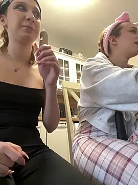 Snapshot of yourfavpsy_ chatting on 27, 3, 2026 yourfavpsy online show from 27, 3, 2026