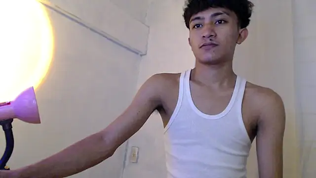 Snapshot of Asiancutiexx chatting on 19, 12, 2025 Asiancutiexx online show from 19, 12, 2025