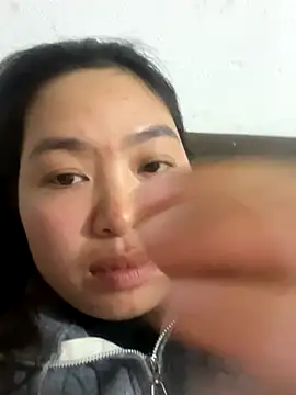 Snapshot of Nhung584 chatting on 3, 12, 2025 Nhung584 online show from 3, 12, 2025