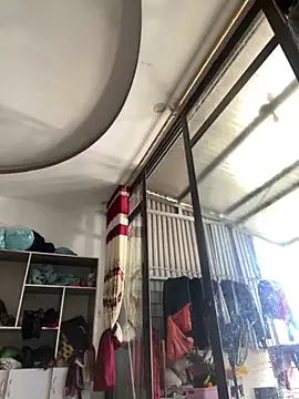 Snapshot of Nhung584 chatting on 15, 12, 2025 Nhung584 online show from 15, 12, 2025