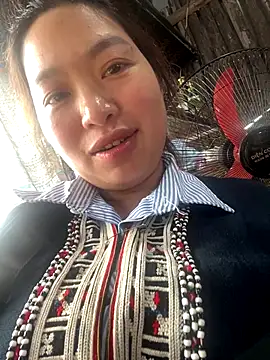 Nhung584 online show from 16, 10, 2025