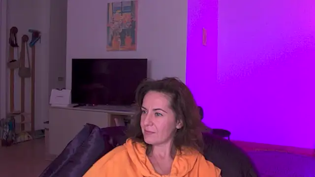 Witch in Silk online show from 17, 10, 2025