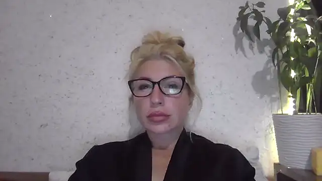 fox red lady7 online show from 4, 10, 2025