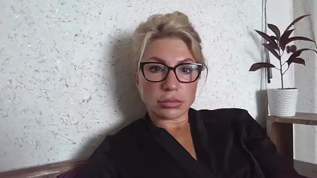 fox red lady7 online show from 25, 9, 2025