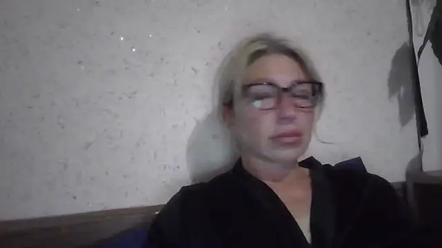 Snapshot of fox_red_lady7 chatting on 3, 6, 2026 fox red lady7 online show from 3, 6, 2026
