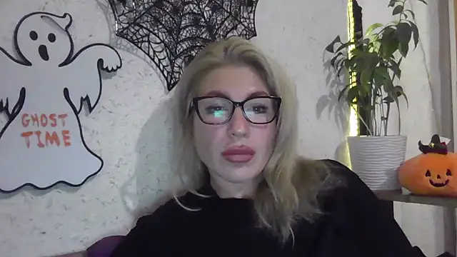 fox red lady7 online show from 28, 10, 2025