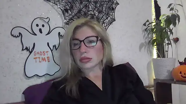 fox red lady7 online show from 27, 10, 2025