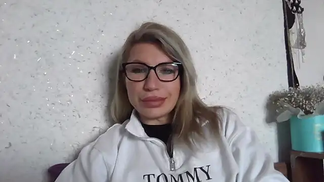 fox red lady7 online show from 19, 1, 2026