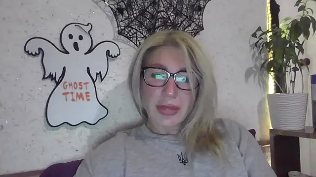 fox red lady7 online show from 30, 10, 2025