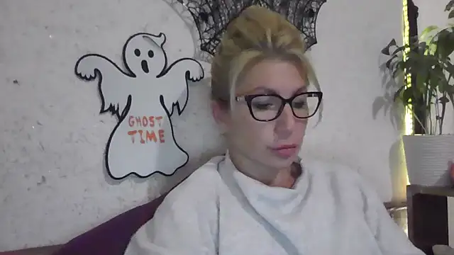 fox red lady7 online show from 29, 10, 2025