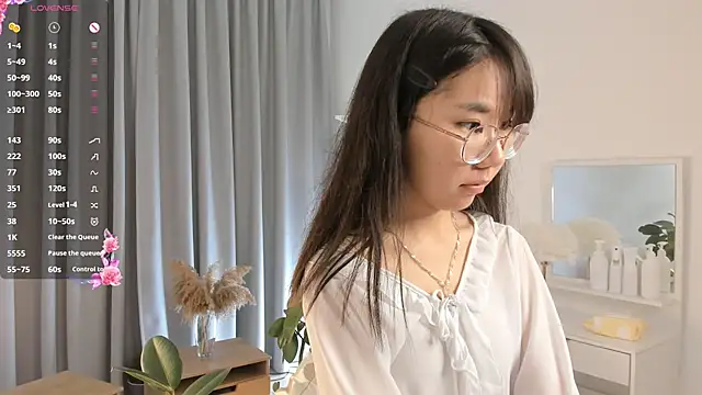 UdelaDodson online show from 10, 9, 2025