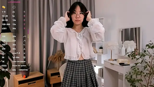 UdelaDodson online show from 15, 11, 2025