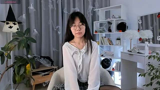 UdelaDodson online show from 3, 11, 2025